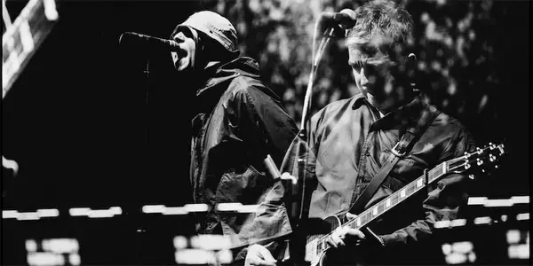 オアシスが日本の音楽シーンに与えた影響──ブリグリ、アジカン、[Alexandros]、マカロニえんぴつ、Vaundyまで