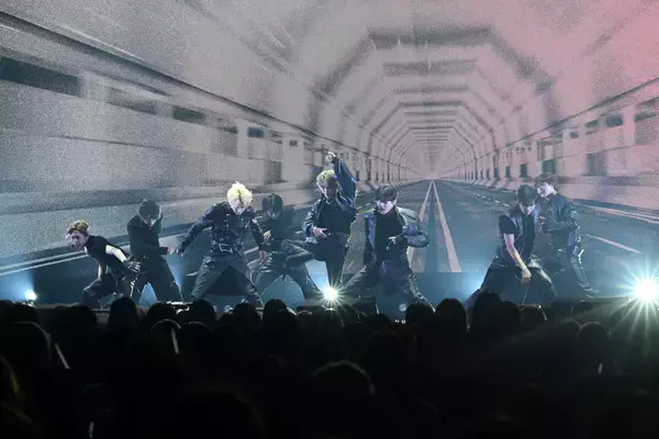 「ALPHA DRIVE ONE、日本初ショーケース　疾走するパフォーマンスと8人のポテンシャル」の画像