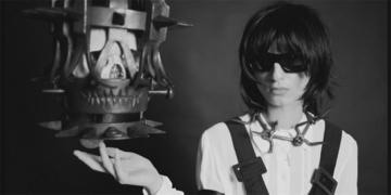 Heartworms「私は闇のほうが落ち着く」ゴスの継承者が語るモノクロの美学、反戦を歌う理由