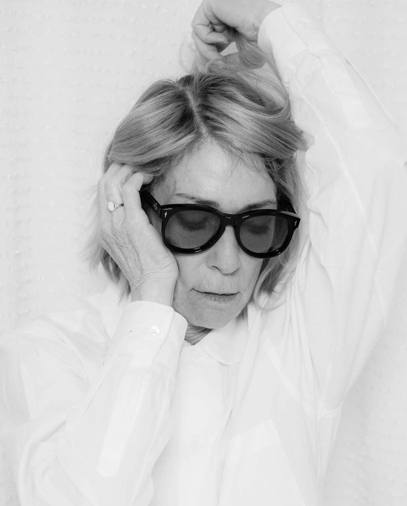 キム・ゴードンが語るアート、怒り、好奇心──かつてなく自由で驚異的なソロ新章