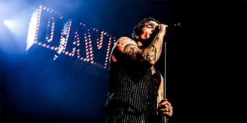 ダミアーノ・デイヴィッド来日公演を総括　ソロとして圧倒的なスケールを証明した三部構成