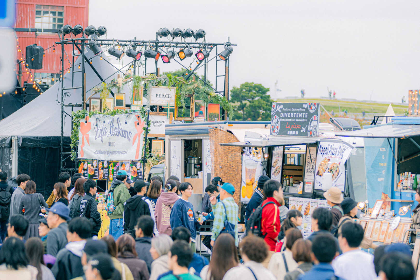「LOCALGREEN FESTIVAL '25」⾳楽からフード、マーケットまで2日間楽しみ尽くす