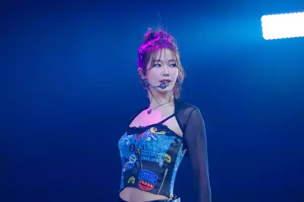 「LE SSERAFIM、2025年を語る──苦悩も力に、確かな結束へ」の画像