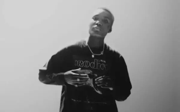 「アーロ・パークスが語る「夜への目覚め」音楽観を一変させたクラブカルチャーとの出会い」の画像