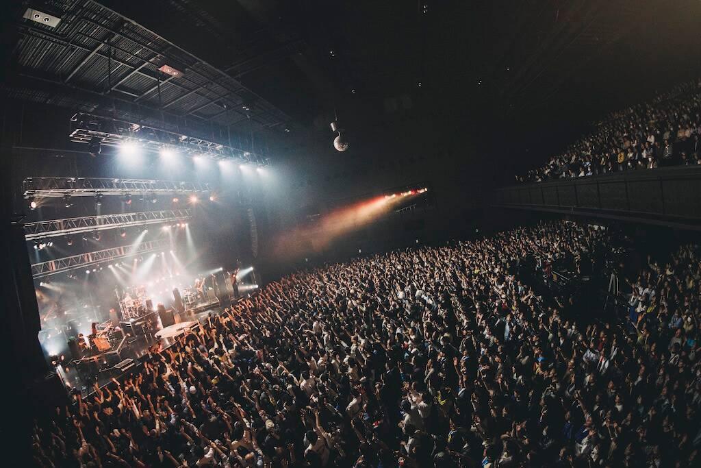 レトロリロンがツアーファイナルで飾った有終の美、観客たちと交わした新たな約束