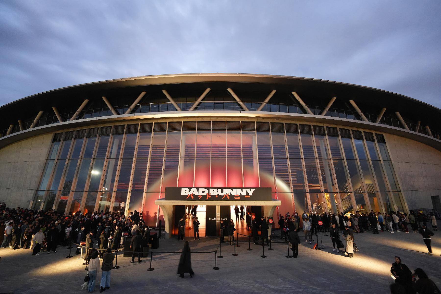 バッド・バニー奇跡の初日本公演レポート　「音楽に言語の壁はない」ラテンポップ熱狂の宴