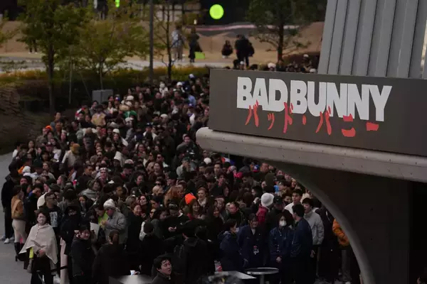 「バッド・バニー奇跡の初日本公演レポート　「音楽に言語の壁はない」ラテンポップ熱狂の宴」の画像