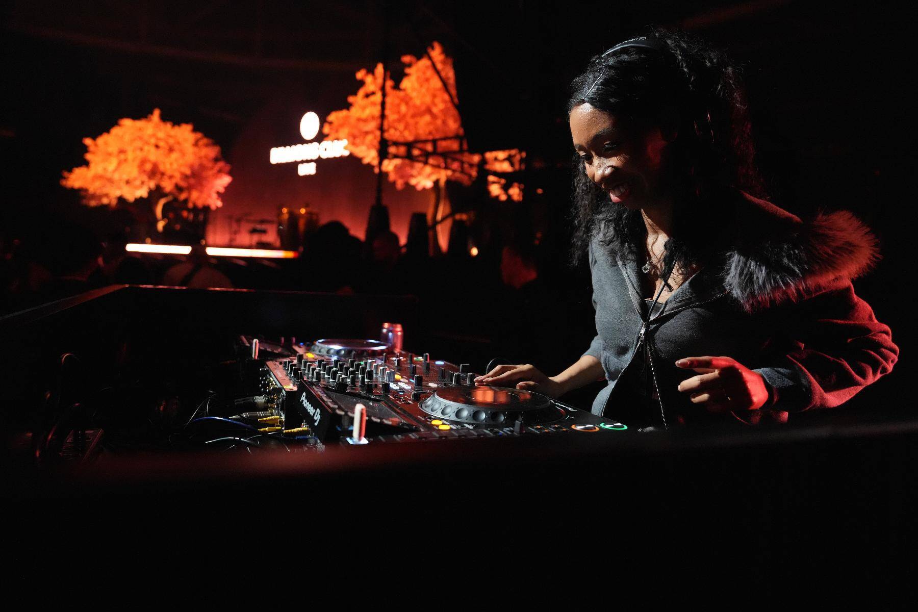 バッド・バニー奇跡の初日本公演レポート　「音楽に言語の壁はない」ラテンポップ熱狂の宴