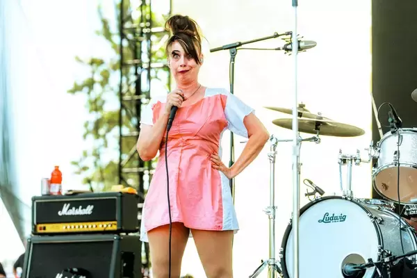 「オリヴィア・ロドリゴ主催「女性たちの祝祭」Daisy Chain Fields Festivalを総括──支援団体に16億円寄付、喜びに満ちた一日」の画像