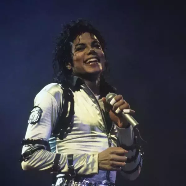 「マイケル・ジャクソンが歴史を塗り替えた10の革命　ムーンウォーク、後進への影響力、世界平和のメッセージ」の画像