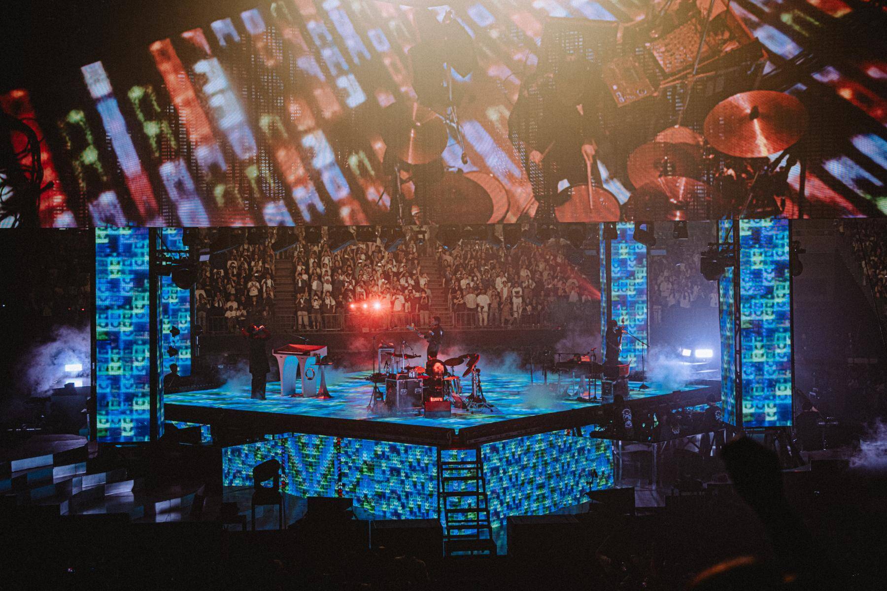 King Gnu、怒涛のアンセムと弩級のカオスで命揺らした「King Gnu CEN+RAL Tour 2026」ファイナル公演