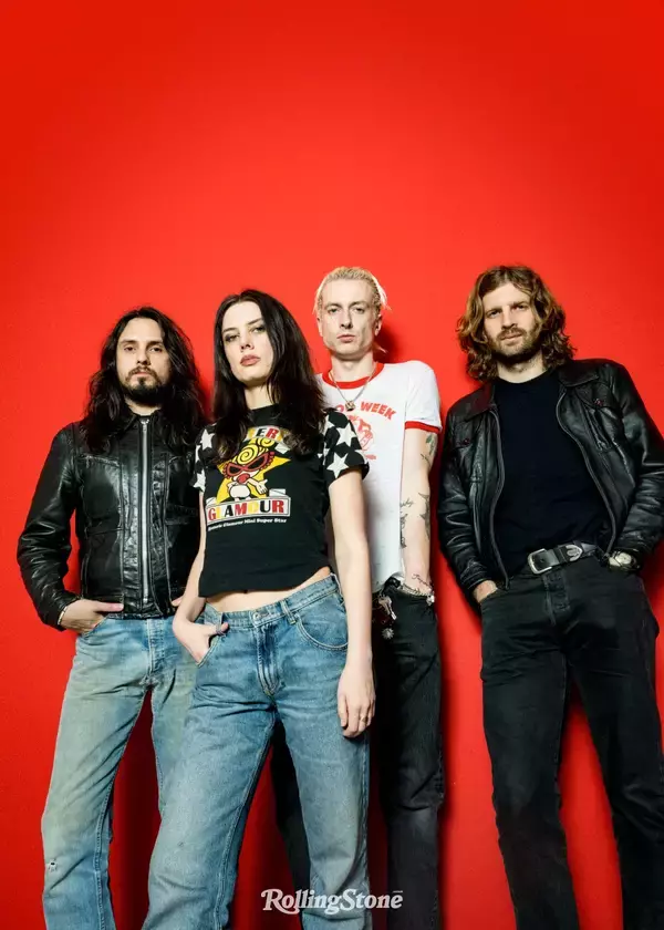 「Wolf Aliceが全アルバムを総括、UKロックの最前線で進化してきた4人組の10年史」の画像