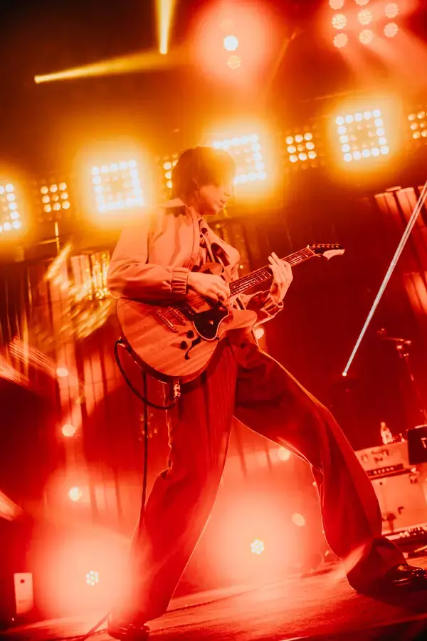 「礼賛『超超超BUSYツアー』全公演ソールドアウトで完走、「どんどん上に上がっていく」5人の快進撃」の画像