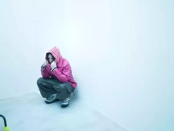 「Ayaseが語る、自分の声で歌う必然　YOASOBIの先でつながったライブハウスの記憶」の画像