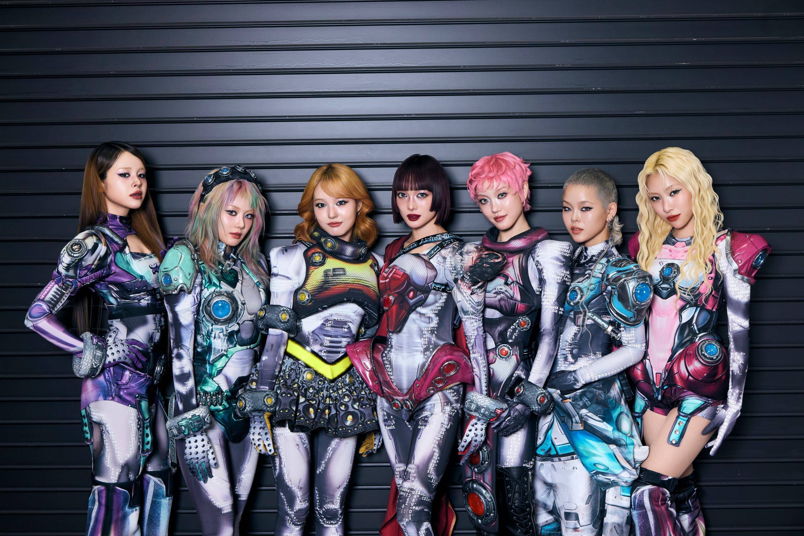 XG、世界を射抜く「核」を解き放つ──1stフルアルバム携えた2ndワールドツアーが横浜で開幕、6万人を熱狂させる