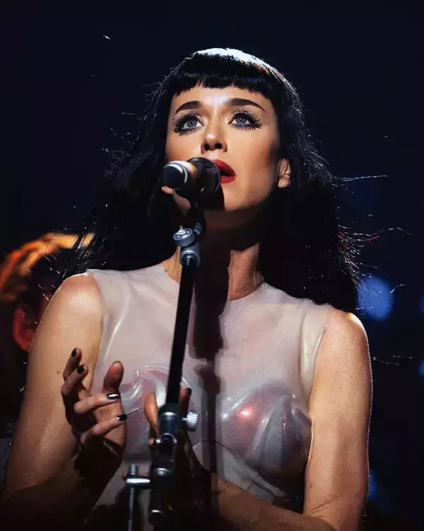 「ケイティ・ペリー、「民衆のスター」が映画館で見せるキャリアの集大成──『The Lifetimes Tour』徹底解説」の画像