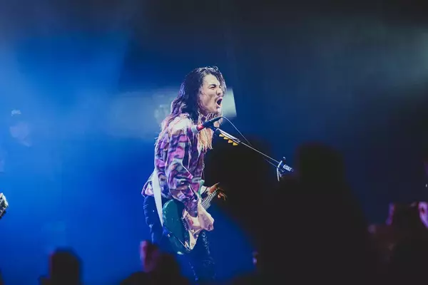 「Arakezuri、Zepp Shinjukuで迎えた悲願の夜、新章へと突入する新たなスタート地点」の画像