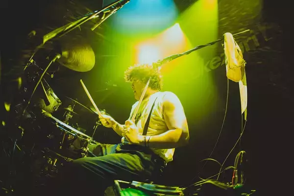 「Arakezuri、Zepp Shinjukuで迎えた悲願の夜、新章へと突入する新たなスタート地点」の画像