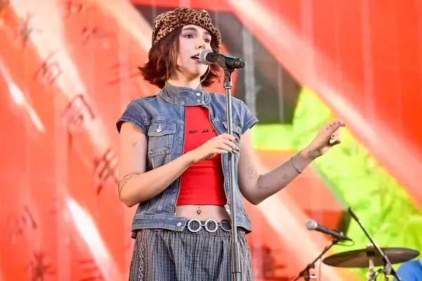「Paloma Morphyとは何者か？　メキシコ新世代が語る想定外の人生、「泣きながら踊る」自由奔放なサウンドを見つけるまで」の画像