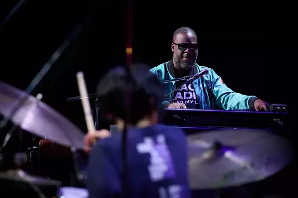 「ロバート・グラスパー×石若駿が語り合う、ジャズの新しい扉を開けたリーダーの哲学」の画像