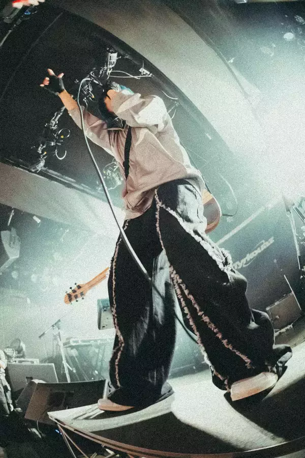 「Tyrkouaz超満員の初ワンマンで見せた「飛躍の兆し」怒涛のライブが生んだモッシュと熱狂」の画像