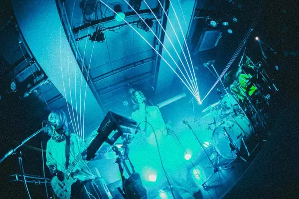 「Tyrkouaz超満員の初ワンマンで見せた「飛躍の兆し」怒涛のライブが生んだモッシュと熱狂」の画像