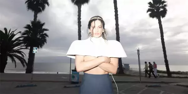 ロザリア『LUX』徹底解説──他の誰にも作りえない、時代を超越した真の芸術作品