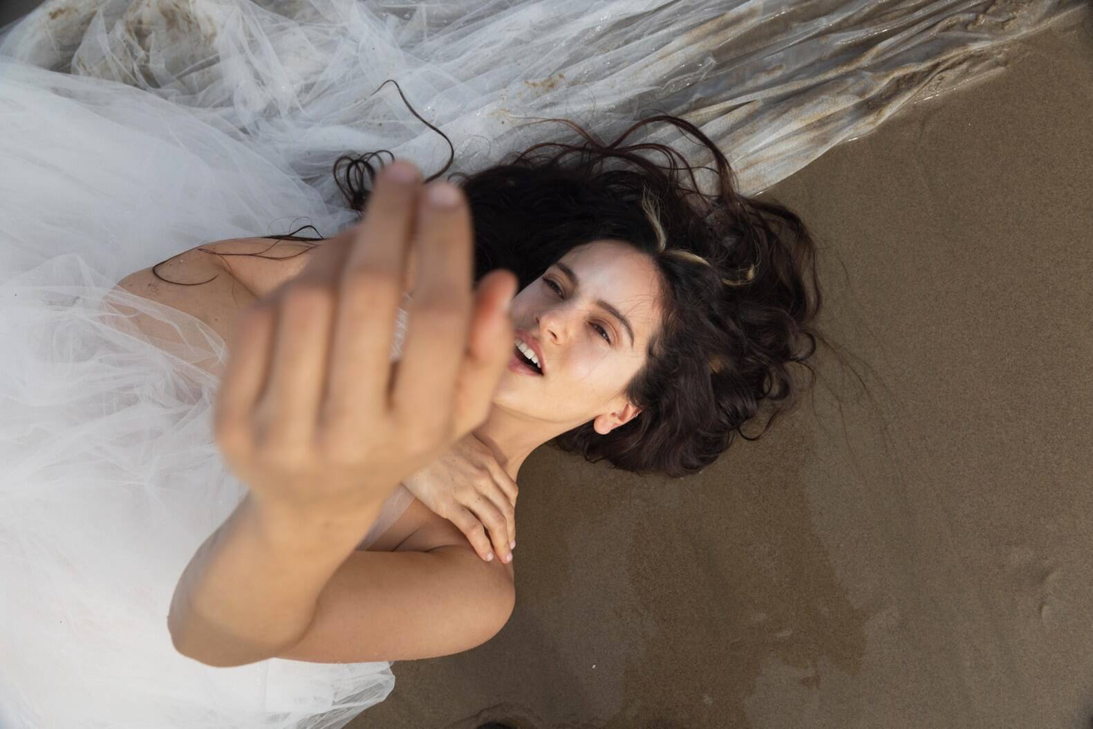 ロザリア『LUX』徹底解説──他の誰にも作りえない、時代を超越した真の芸術作品