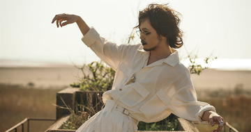 TOOBOEが語る『EVER GREEN』──歌謡曲の歌心とボカロの衝動を束ねた、長く聴ける20曲