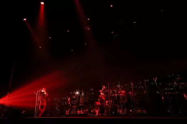 「HYDEが解き放った「もうひとりの自分」、『JEKYLL』オーケストラツアー国内ファイナル」の画像