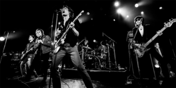 US「集大成」の一夜──ウエノコウジと夢の共演、THEE MICHELLE GUN ELEPHANTら先人から受け継ぐロックンロールが爆発