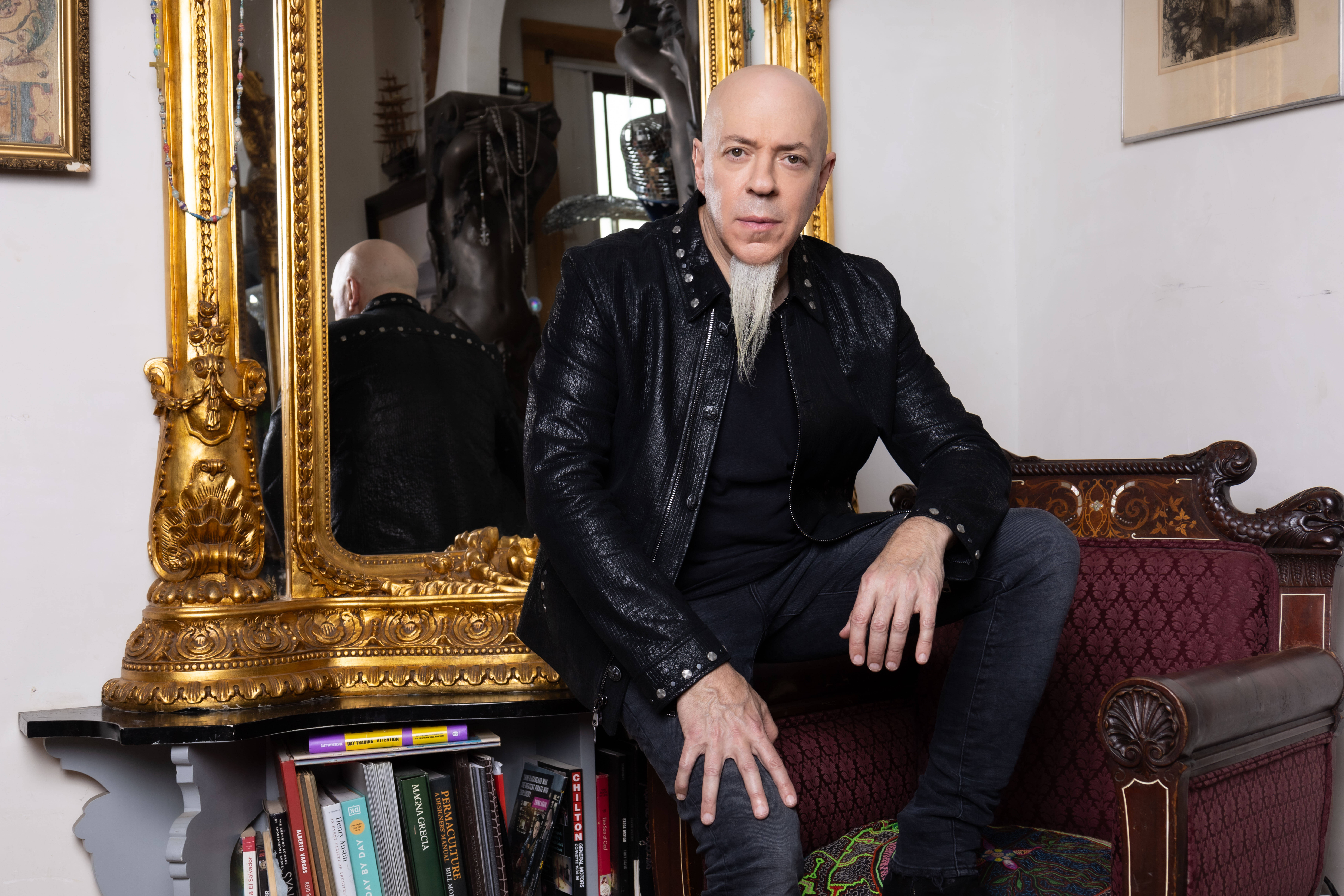 ドリーム・シアター、40周年ツアーで来日へ「歴代で最大のスケール」