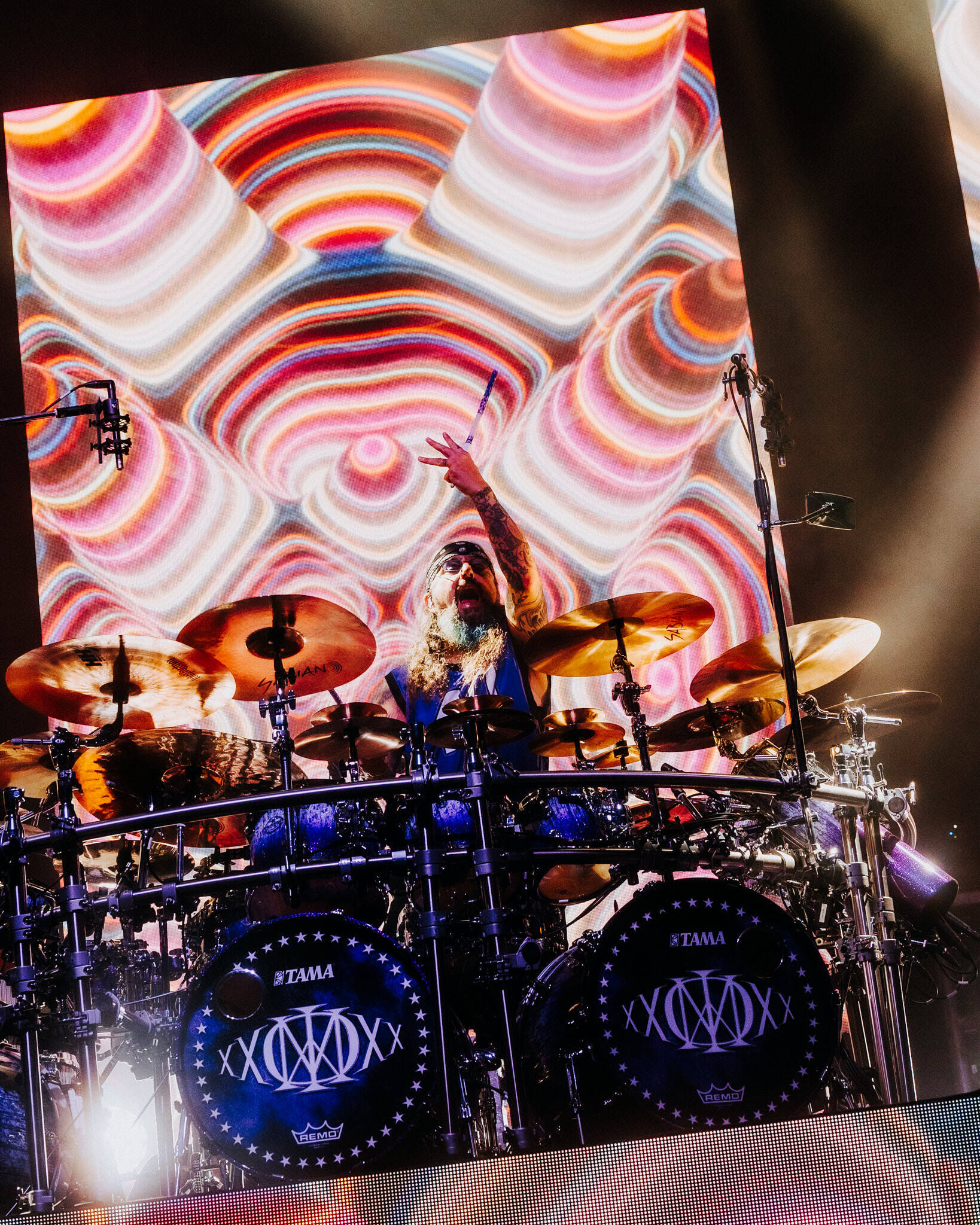 ドリーム・シアター、40周年ツアーで来日へ「歴代で最大のスケール」