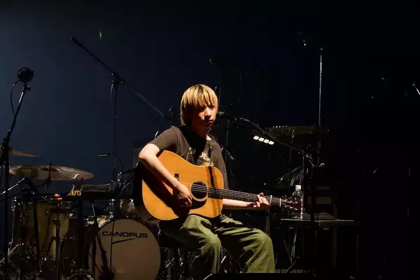 「長谷川カオナシ、夢が結実した夜、「世界は変わらなかった」からこそ歌い続ける意味」の画像