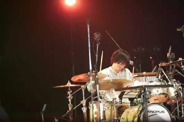 「長谷川カオナシ、夢が結実した夜、「世界は変わらなかった」からこそ歌い続ける意味」の画像