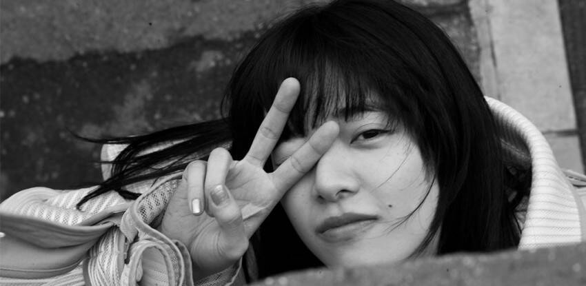 あいみょん初のモノクロアー写 ハルノヒ 視聴動画も公開 19年3月12日 エキサイトニュース