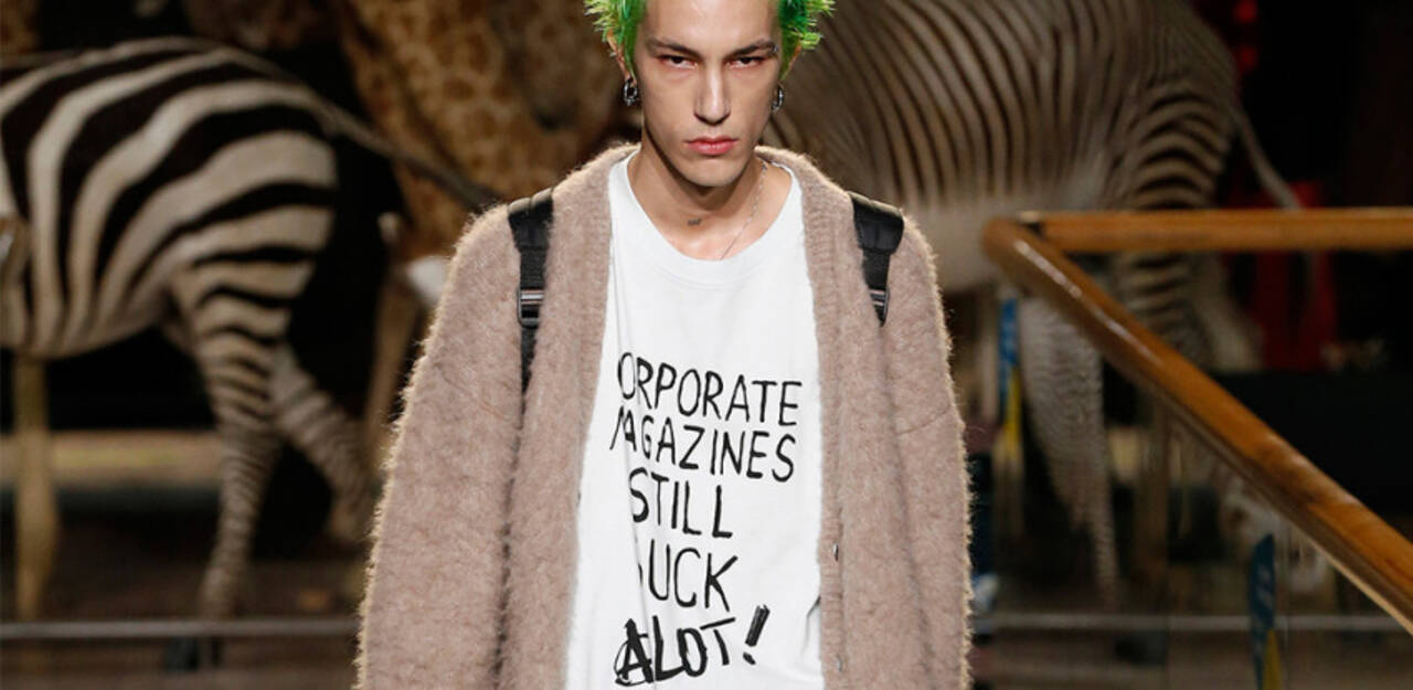 カート コバーンがローリングストーン誌表紙で着用したtシャツのリメイク版が登場 19年5月24日 エキサイトニュース