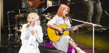 韓国の"音源女王"赤頬思春期が日本デビュープレミアムショーケースを開催