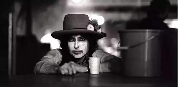 「ボブ・ディラン新ドキュメンタリー『ローリング・サンダー・レヴュー』関係者が語るその裏側」の画像