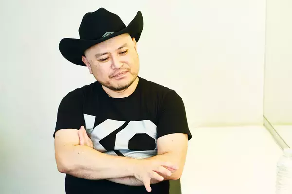 「ハリウッドザコシショウ、狂気の「芸」が生まれた背景と10年続けた動画投稿」の画像