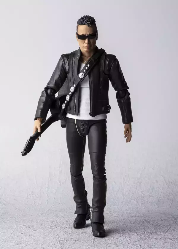 「デビュー40周年記念、リアルすぎる「長渕剛」フィギュアが誕生」の画像