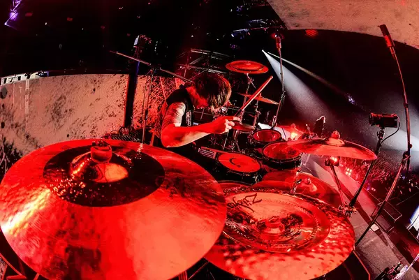 「ONE OK ROCKの代々木ライブを考察、Takaが問いかける「覚悟」の意味」の画像