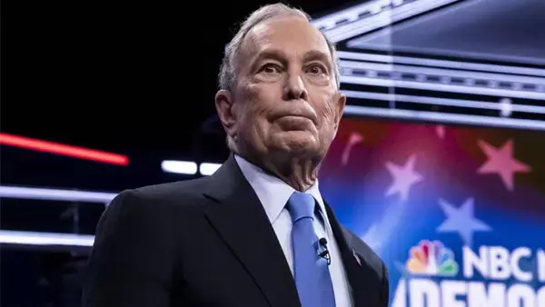 米民主党候補者討論会、初参加のブルームバーグ氏が完敗した瞬間