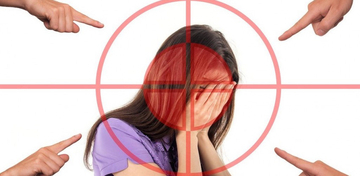 なぜ苦しんでいる人をさらに批判するのか？「公正世界仮説」とは