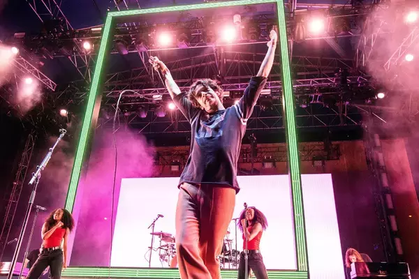 「The 1975インタビュー「ルールを設けないこと、それが僕たちのルール」」の画像