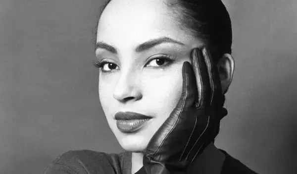 シャーデーが1985年に語った、音楽との出会いと「引き算の美学」