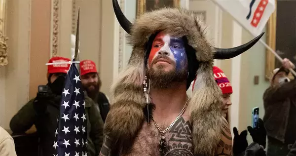 米議会襲撃、白人至上主義者がヴァイキングと北欧神話に傾倒する理由