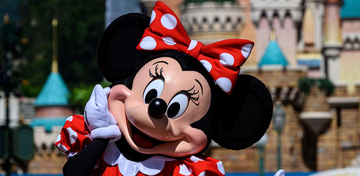 米ディズニー、テーマパーク従業員のドレスコードをジェンダーニュートラルに改訂