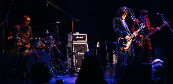 成田昭次、“あの頃”と今が交差したエモーショナルなBillboard Live TOKYO公演