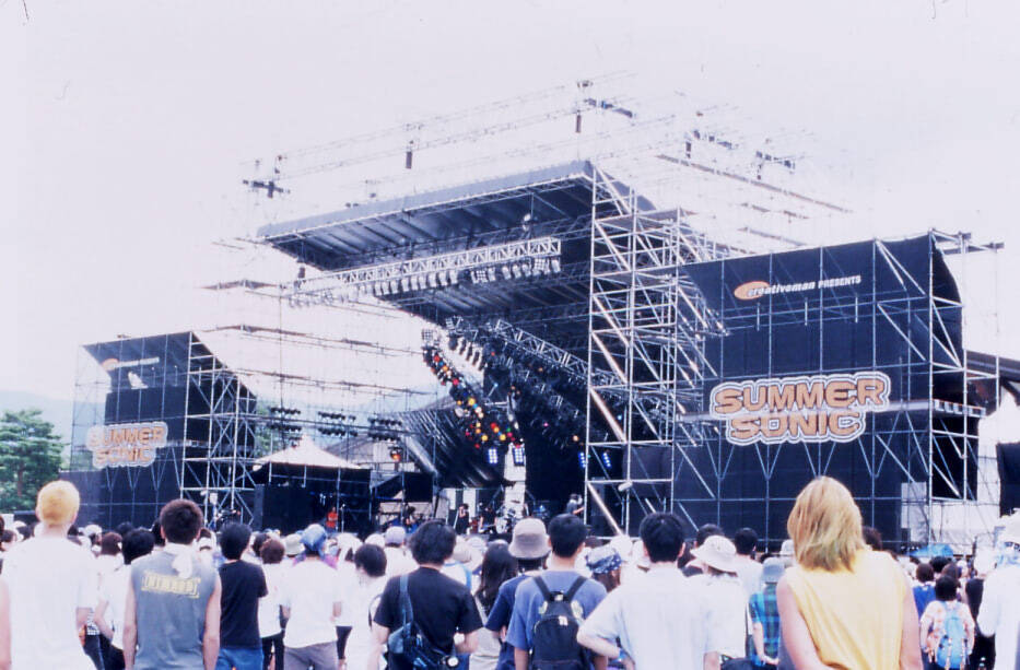 サマーソニックの幕開け、2000-2004年を振り返る──「伝説の第1回」秘話、レディオヘッド「Creep」奇跡の裏側【5x5 Years of SUMMER SONIC Part.1】